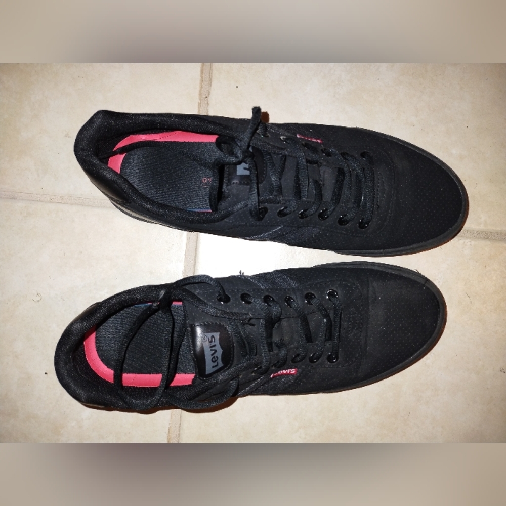 Men's size 12 black Levi lace up